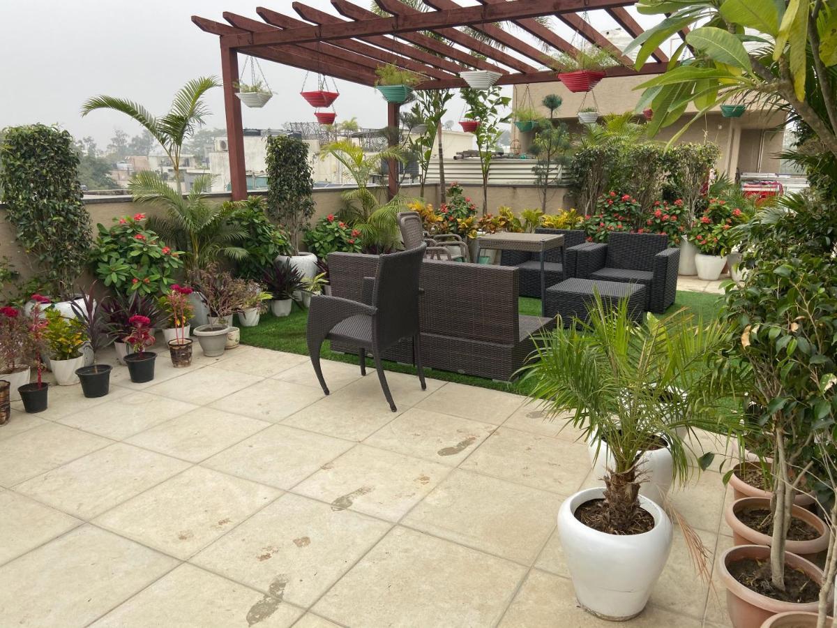 Art House Vasant Vihar New Delhi Bed and Breakfast Εξωτερικό φωτογραφία